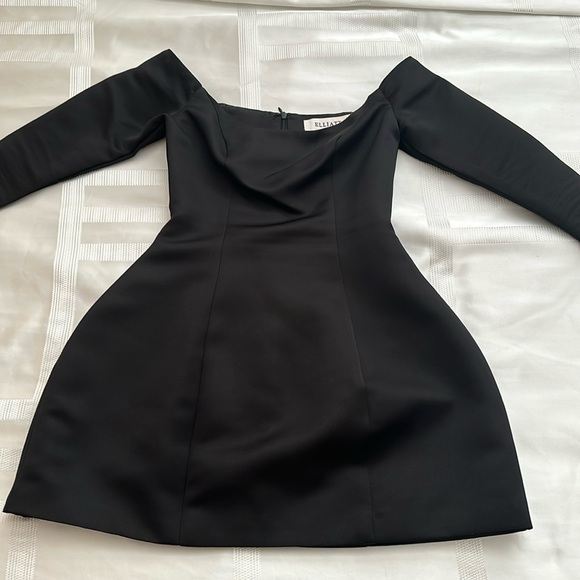 Elliatt Off the Shoulder Long sleeve Cocktail Mini Dress - Picture 3 of 4